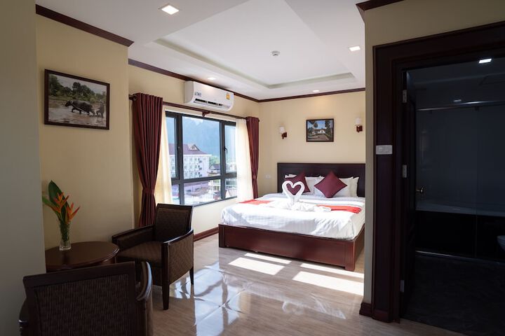 Room 7 of 34