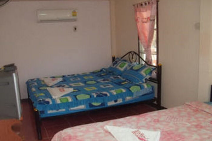 Room 13 of 20