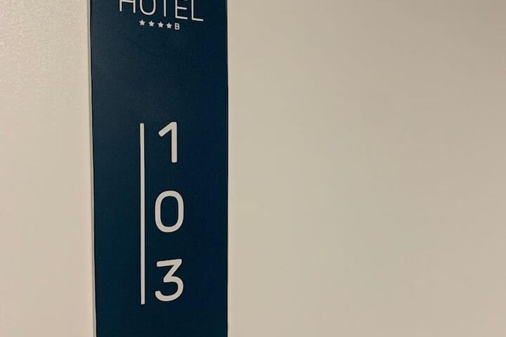 Hotel Nina