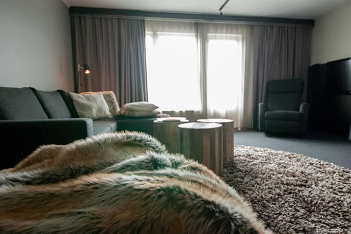 Room 13 of 37
