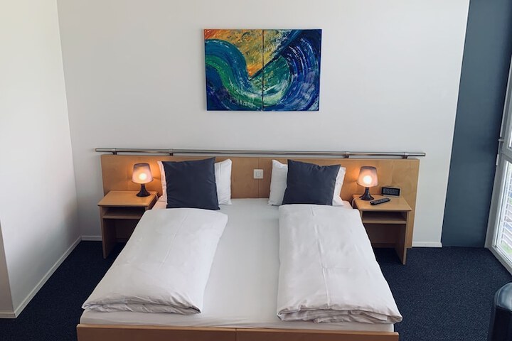 Room 12 of 39