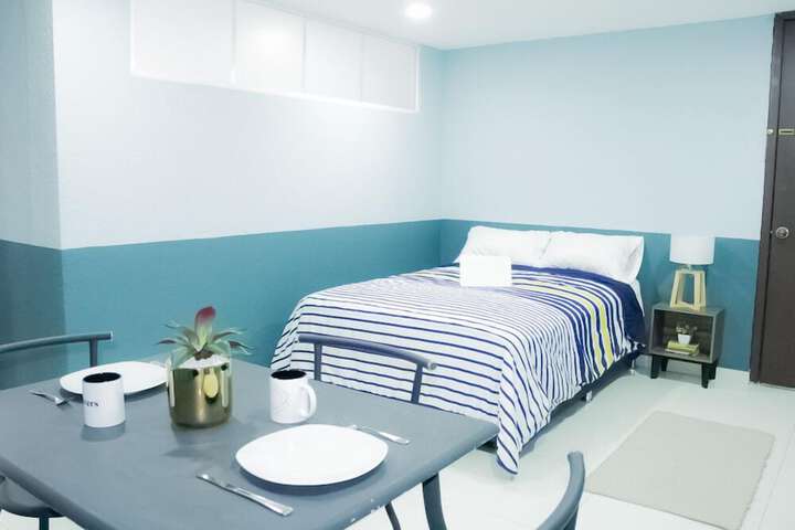 Room 9 of 21