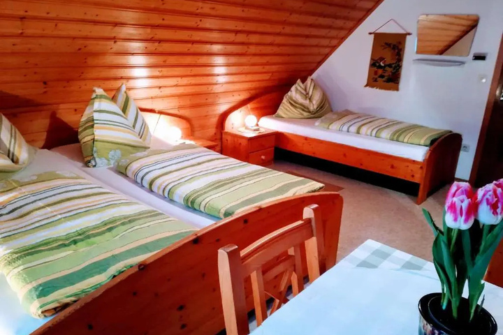 Room 5 of 22