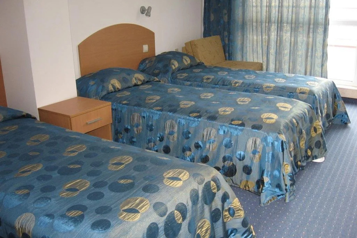 Room 3 of 18