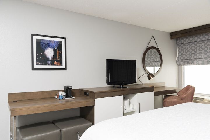 Room 2 of 36