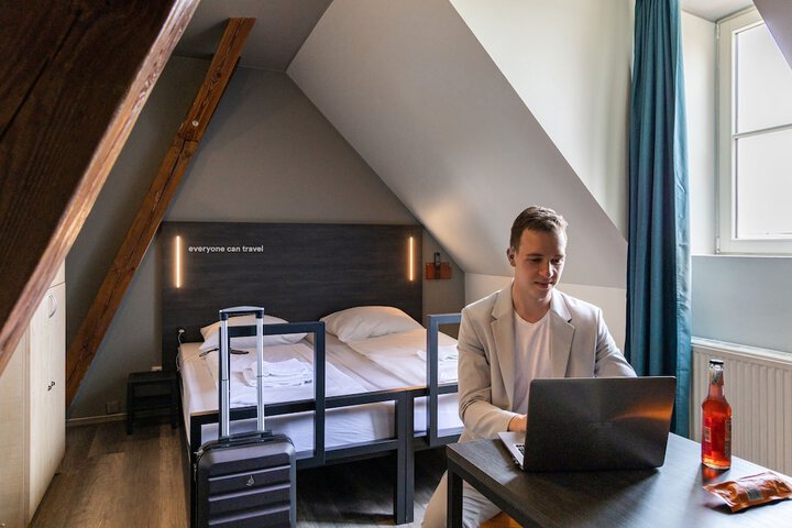 Room 26 of 72
