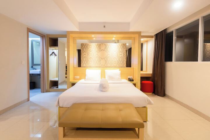 Room 13 of 64