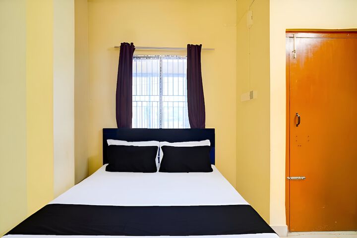 Room 27 of 46