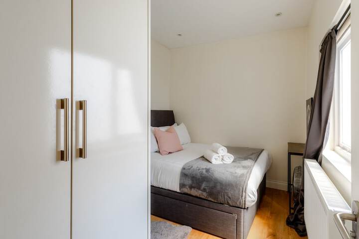 Room 55 of 109
