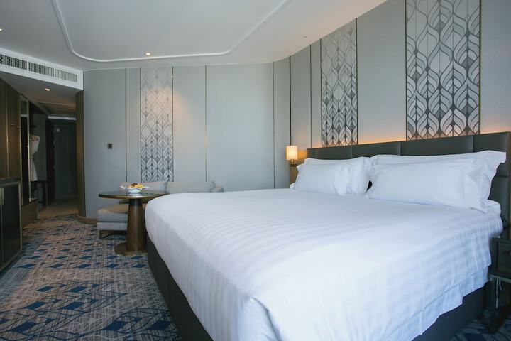 Room 48 of 151