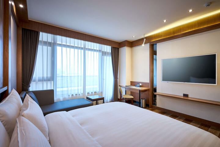 Room 15 of 66