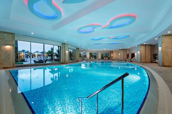 Pool 44 of 121