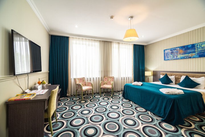 Room 18 of 34