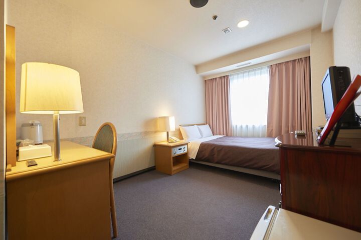 Room 16 of 32