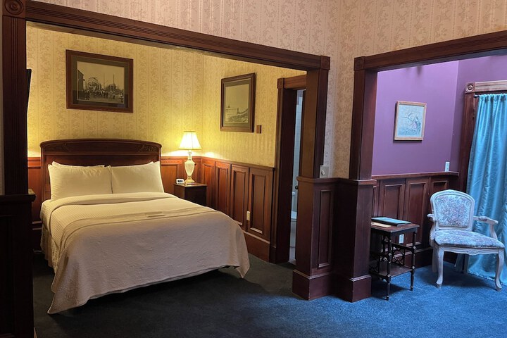 Room 17 of 41
