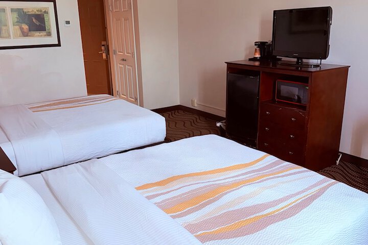 Room 4 of 22