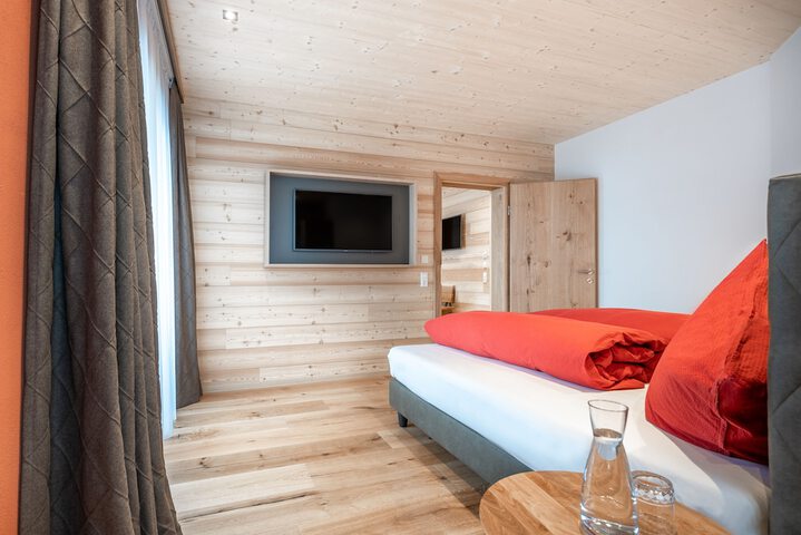Room 8 of 50
