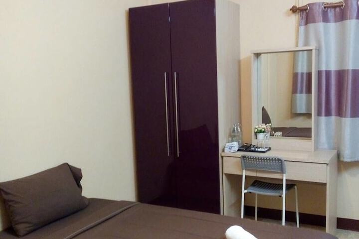 Room 3 of 25