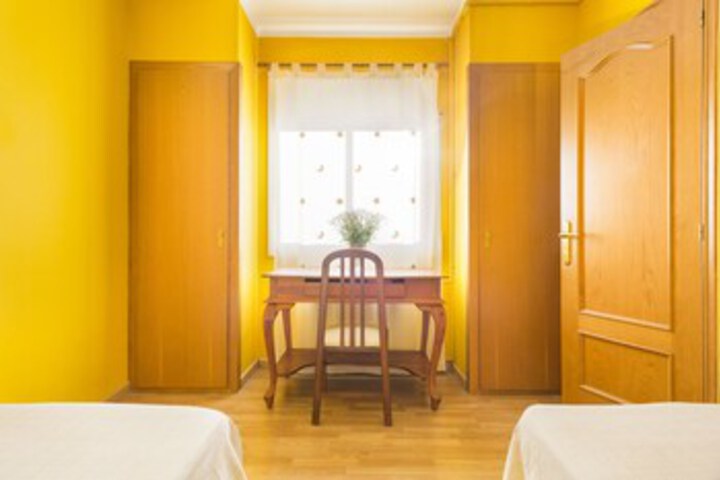 Room 8 of 9