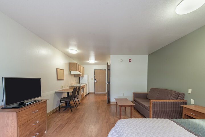 Studio Double Bed Accessible (13 of 23)