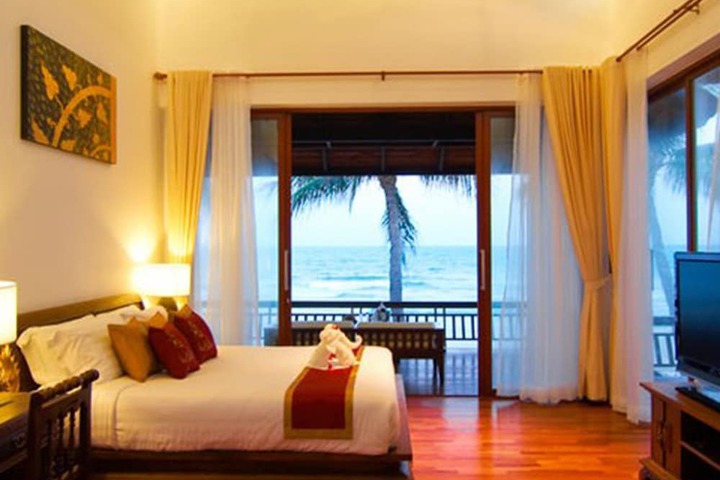 Room 6 of 91