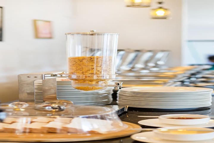 Dining 29 of 39