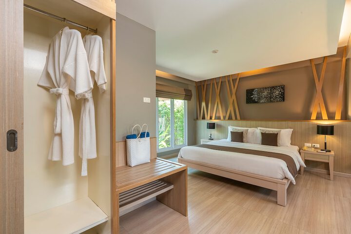 Room 44 of 124
