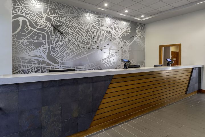 Concierge desk