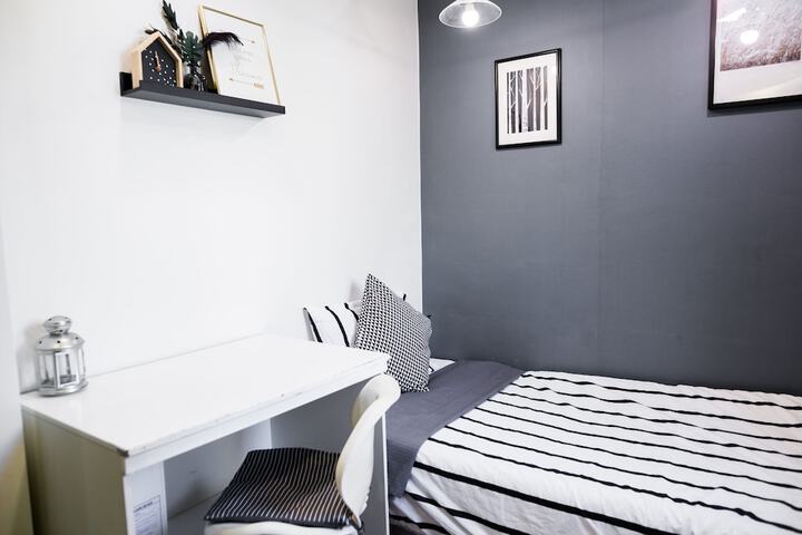 Room 22 of 52