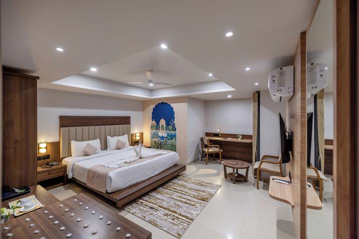 Room 14 of 27