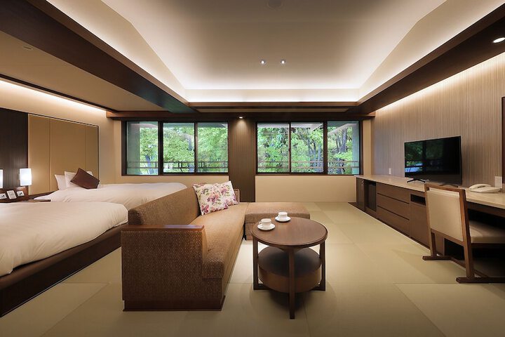 Room 10 of 62