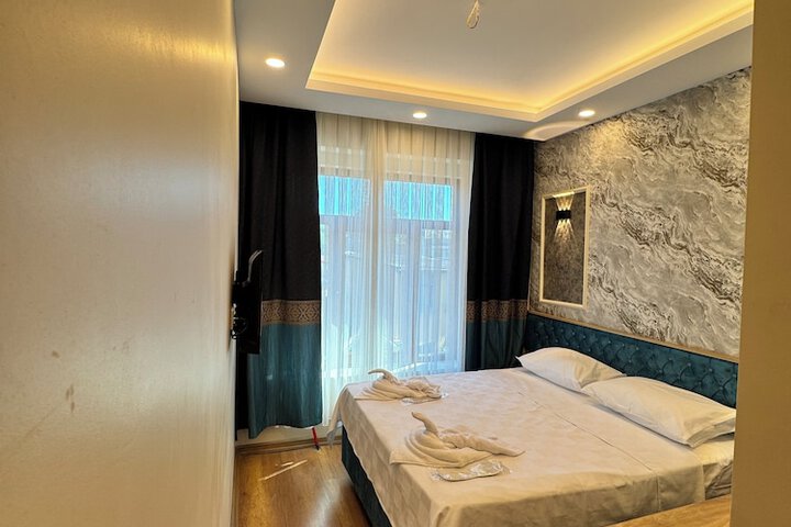 Room 37 of 72