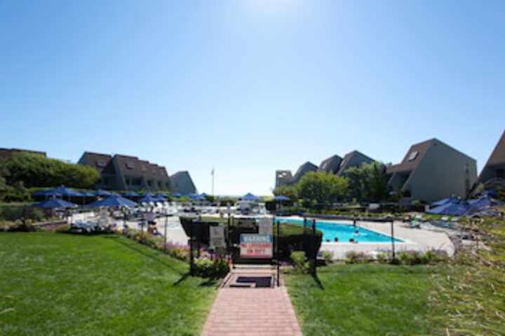 Pool 886 of 984