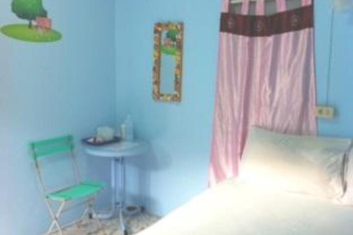 Room 2 of 5