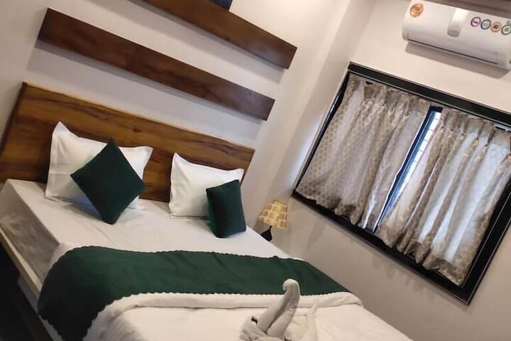 Room 7 of 44
