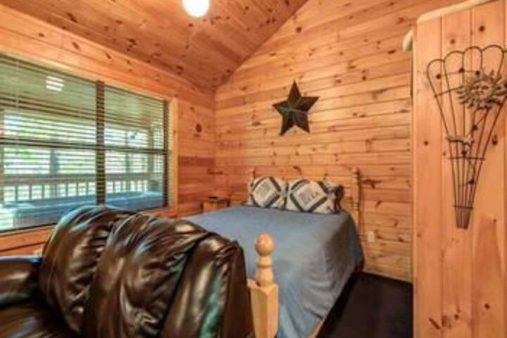 Room 5 of 19