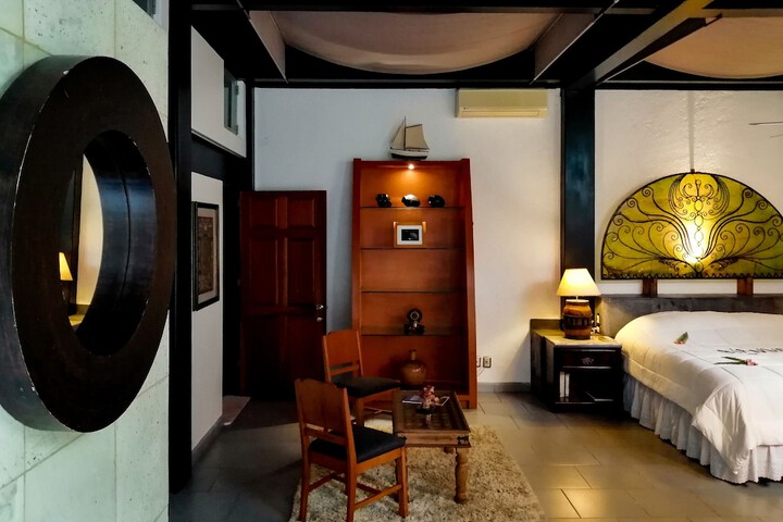 Room 28 of 113