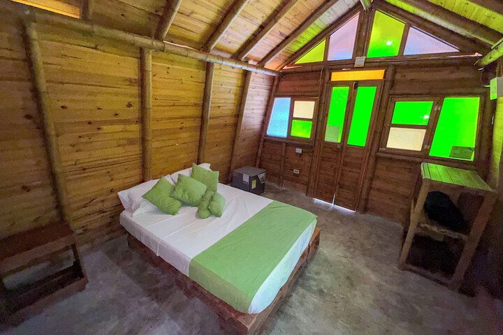 Room 11 of 35