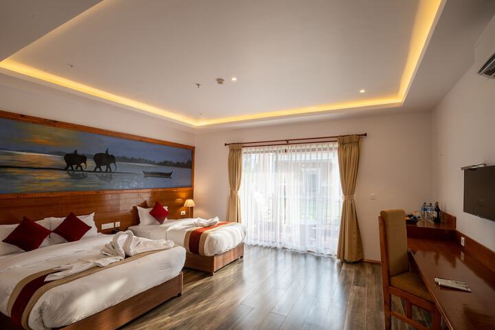 Room 8 of 96