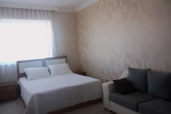 Room 6 of 27