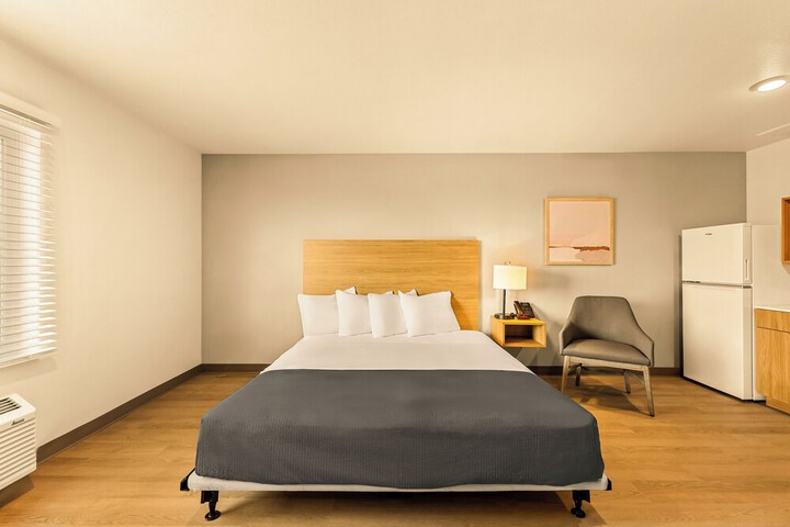 Room 13 of 25