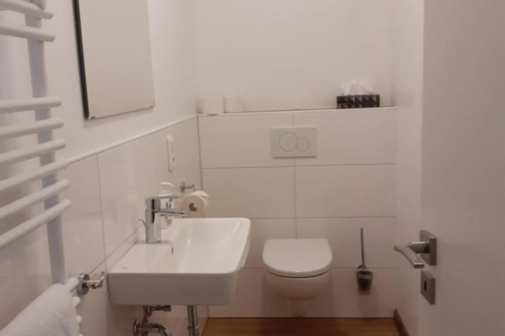 Room 9 of 9
