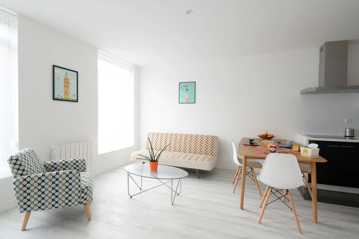 Room 2 of 26