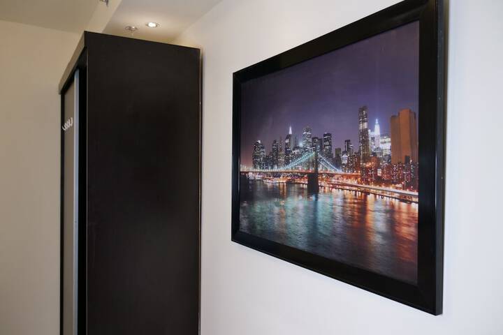Room 8 of 30