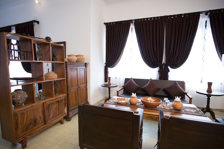 Room 5 of 38