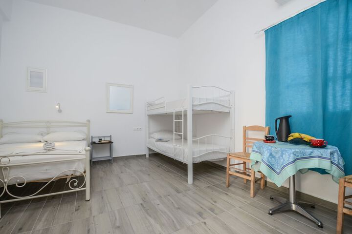 Room 10 of 42