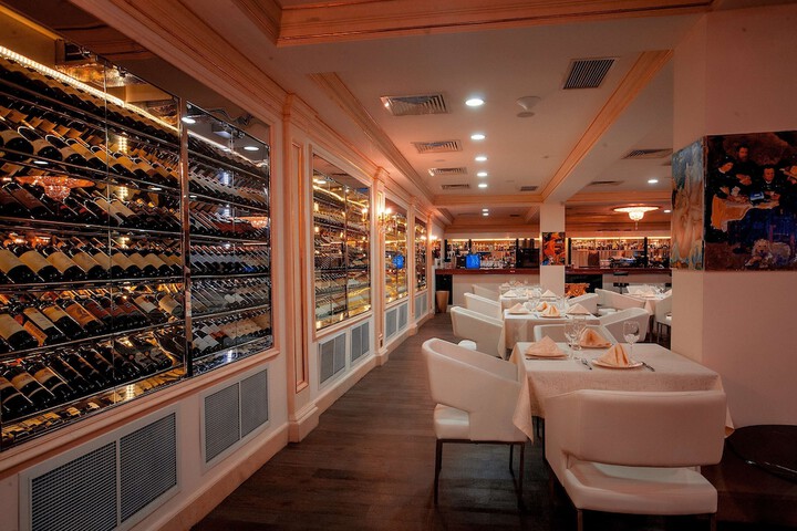 Dining 106 of 137