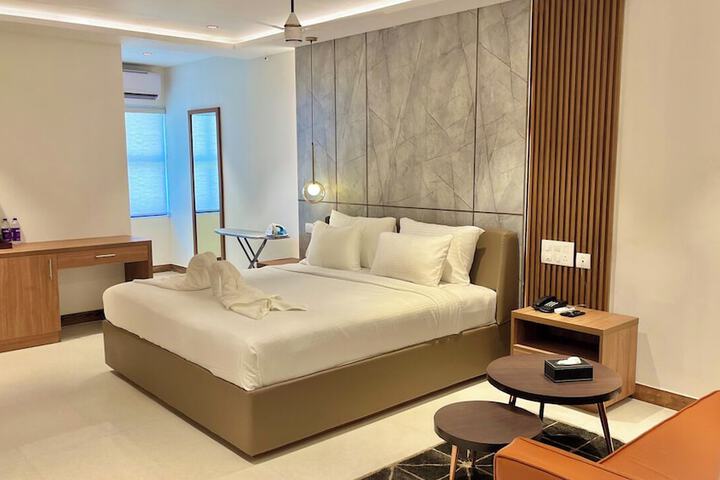 Room 42 of 97