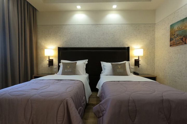 Room 21 of 51