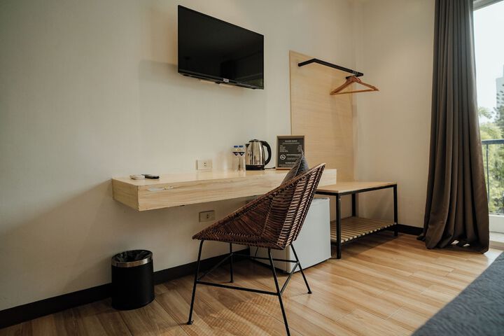 Room 14 of 19